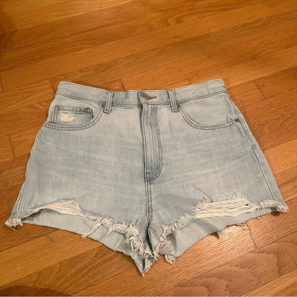 Uniqlo Light Blue Distressed Denim Shorts 100% cotton